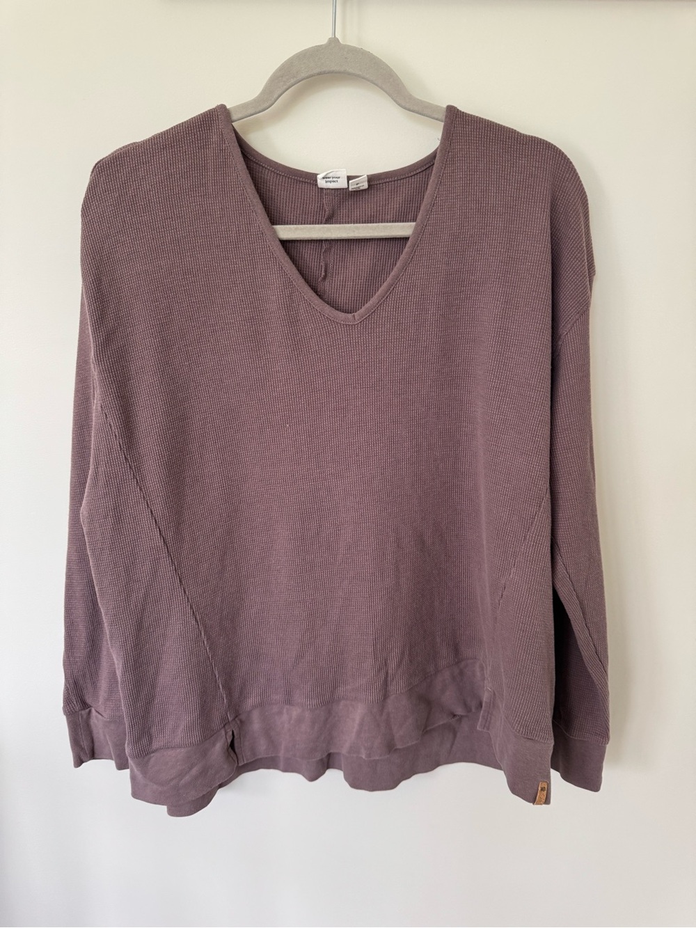 Tentree Waffle Knit V-Neck Longsleeve Relaxed Pullover in Dusty Mauve - Picture 2 of 12